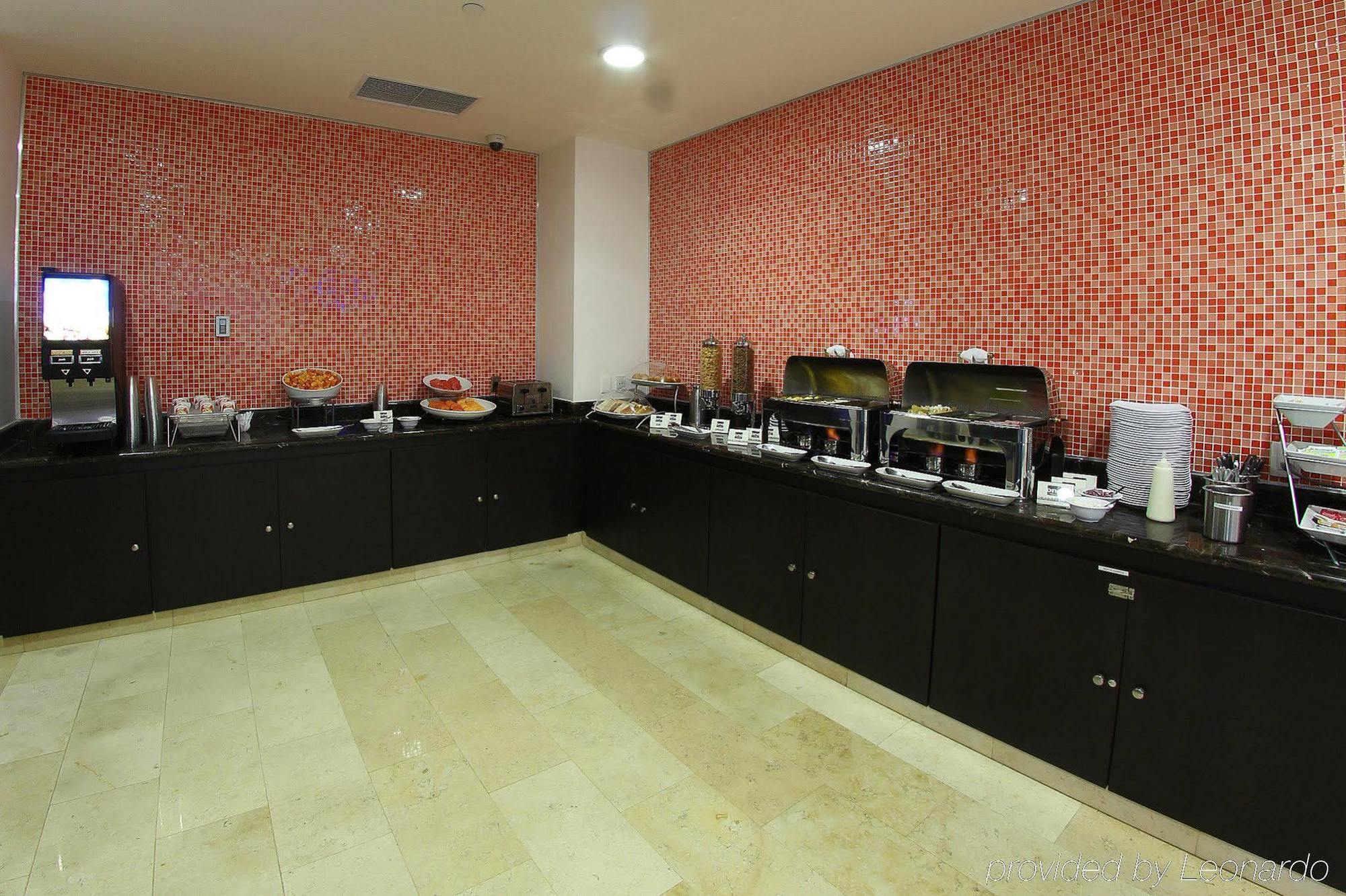 One Culiacan Forum Restaurant foto